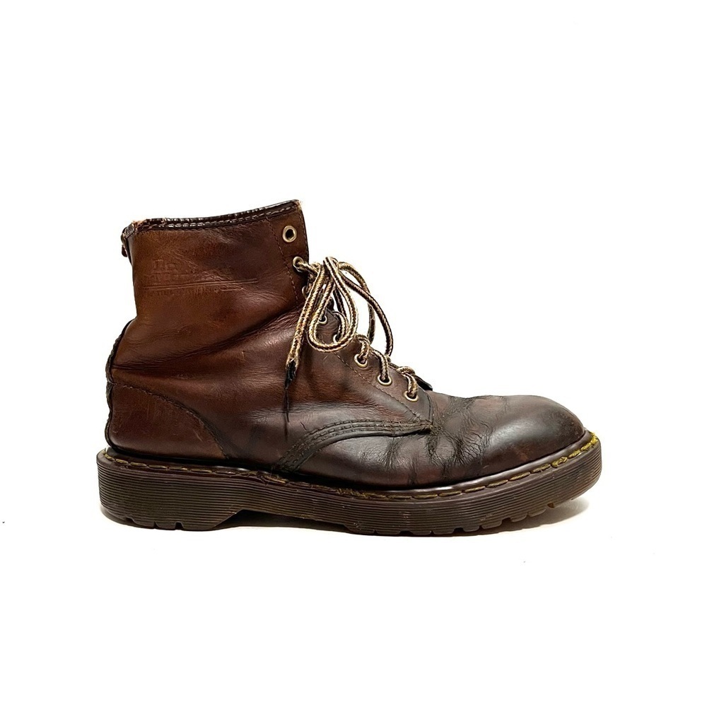 DR. MARTENS | Vintage 1990s men’s brown leather 8-eye 1460 lace up combat boots